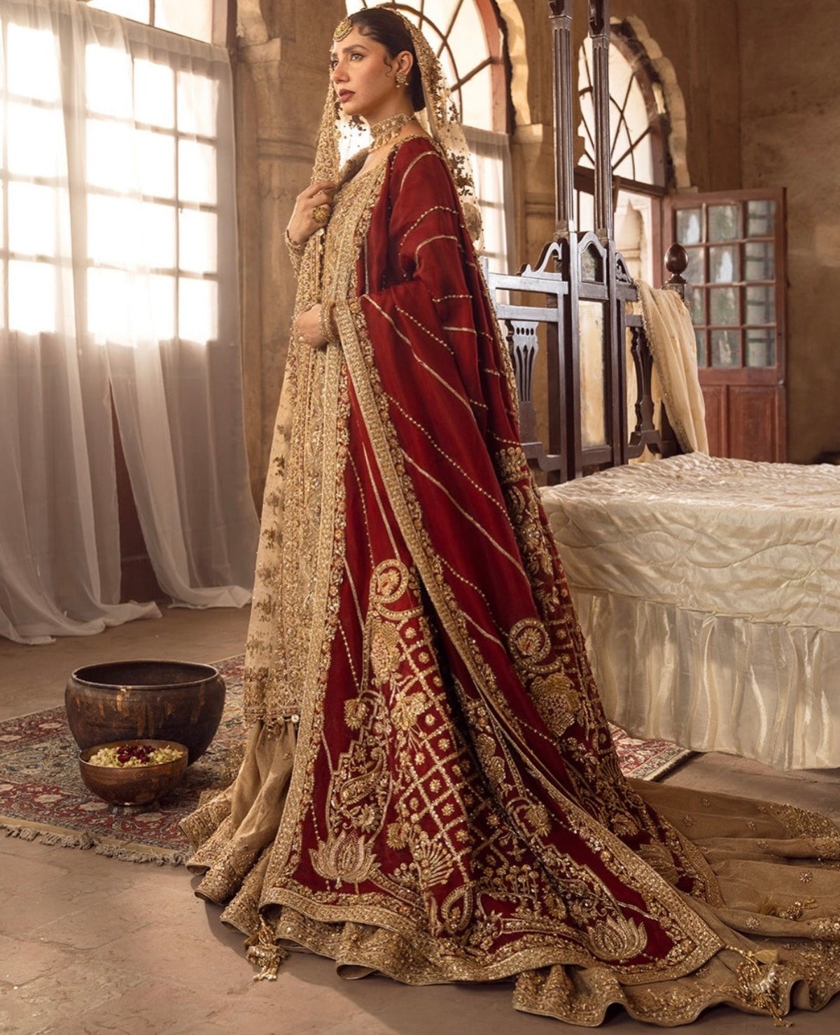Faiza Saqlian - Naisha