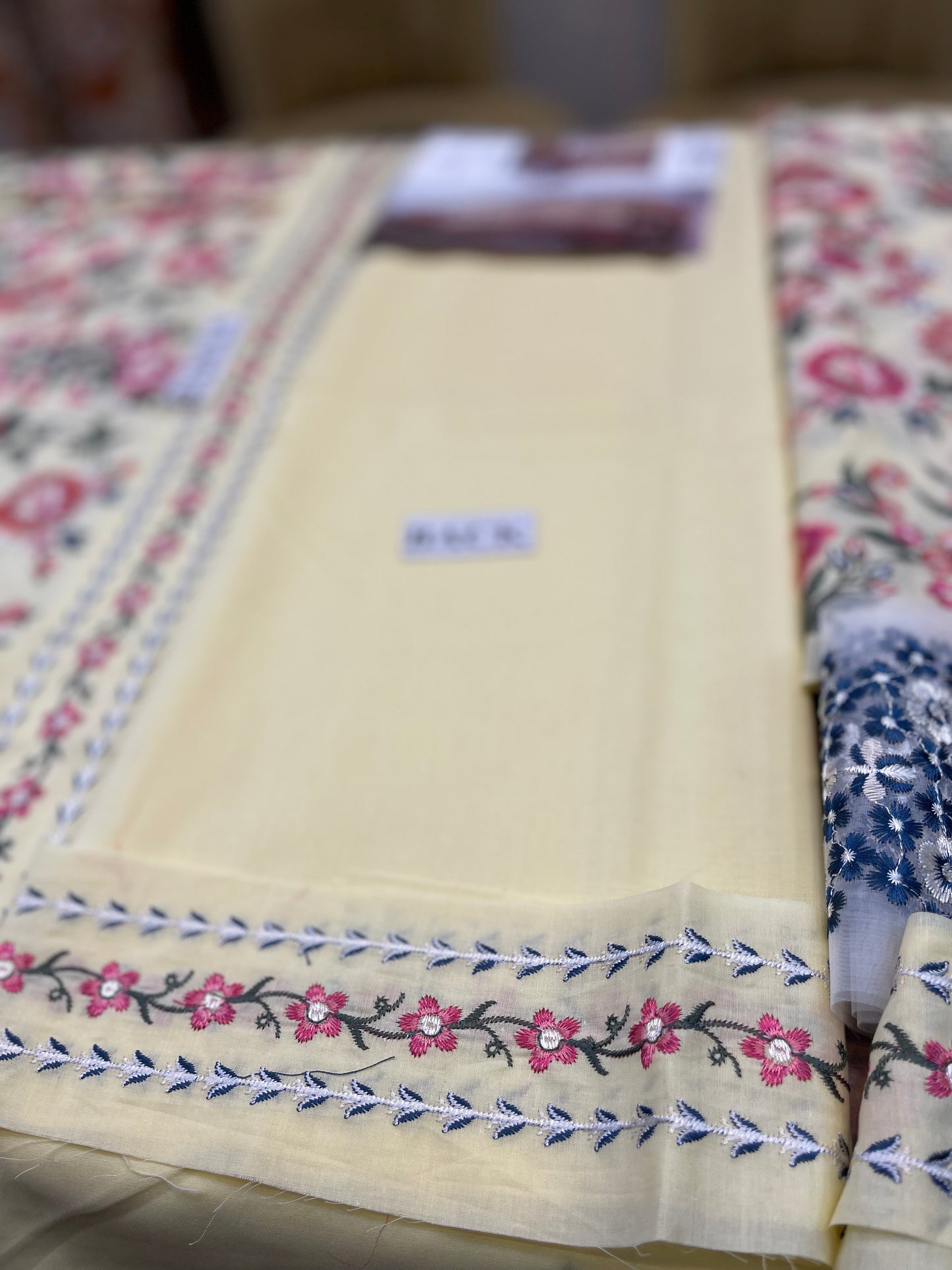 Hussain Rehar Lawn - Zubdah