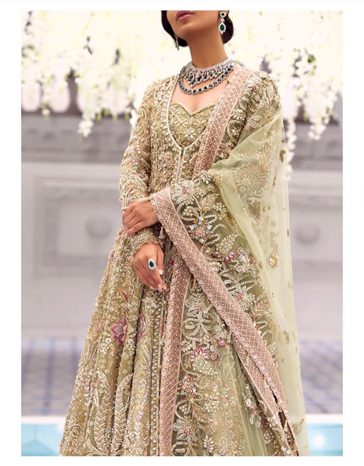 SUFFUSE BRIDAL COUTURE IRIS-04